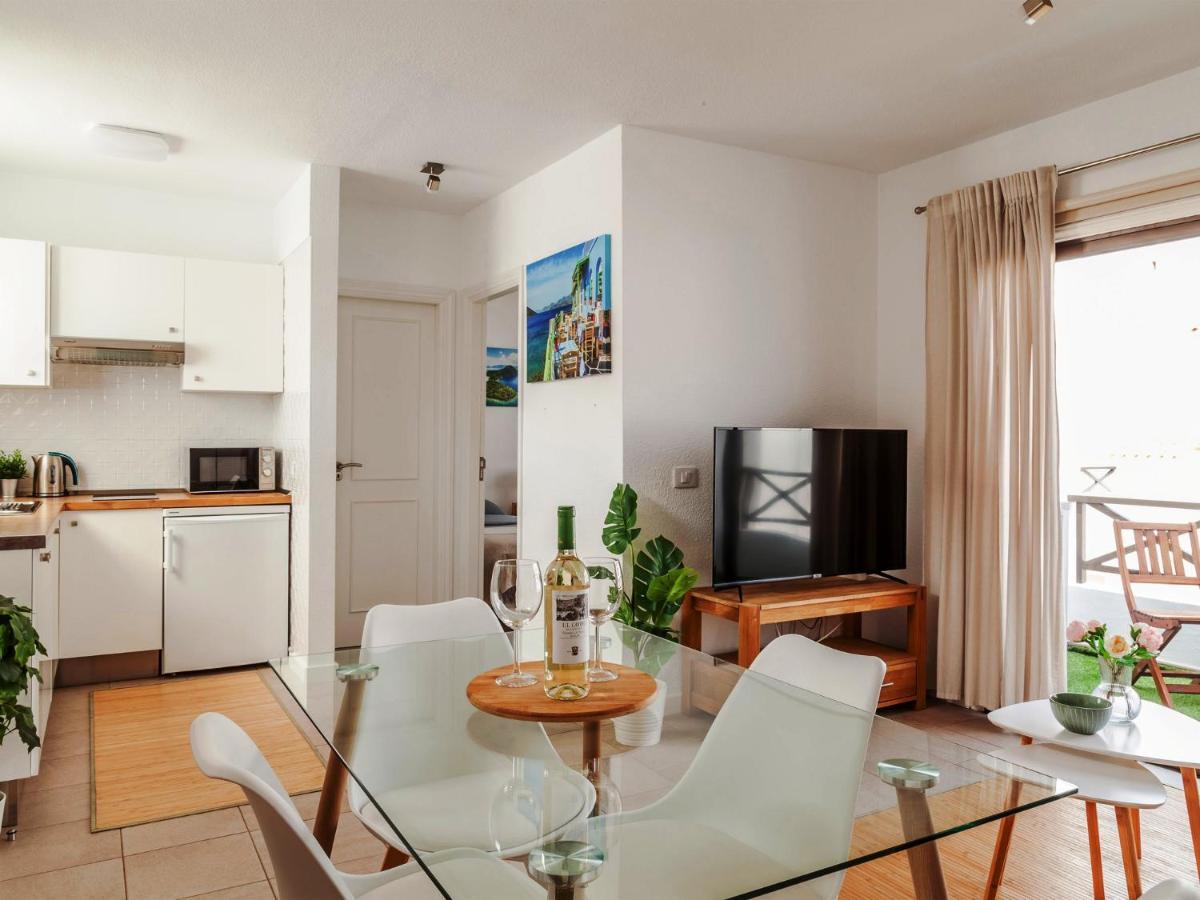 Blue Waters Apartment With Heated Pool Коста-дель-Силенцио Экстерьер фото